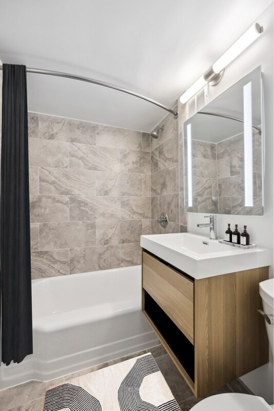 Photo - 104-20 Queens Blvd