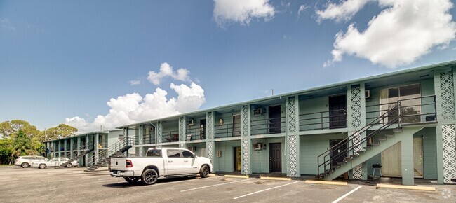 Building Photo - 1327 West Point Dr - Unit 1327  A Rental