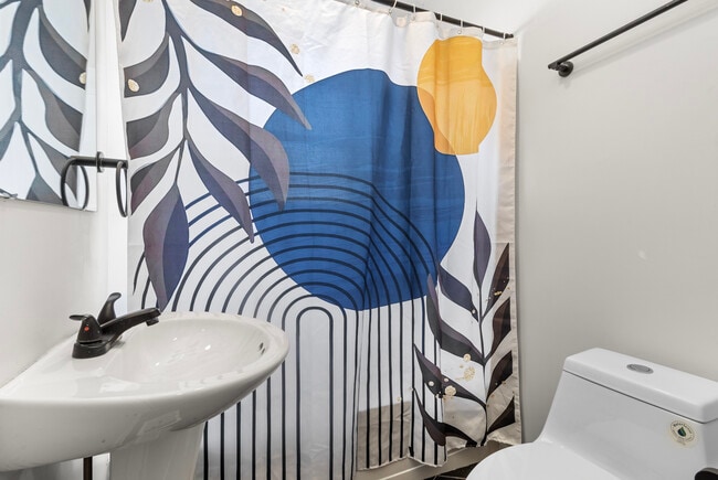 Photo - 3310 E 9th St Unit 3310 E 9th