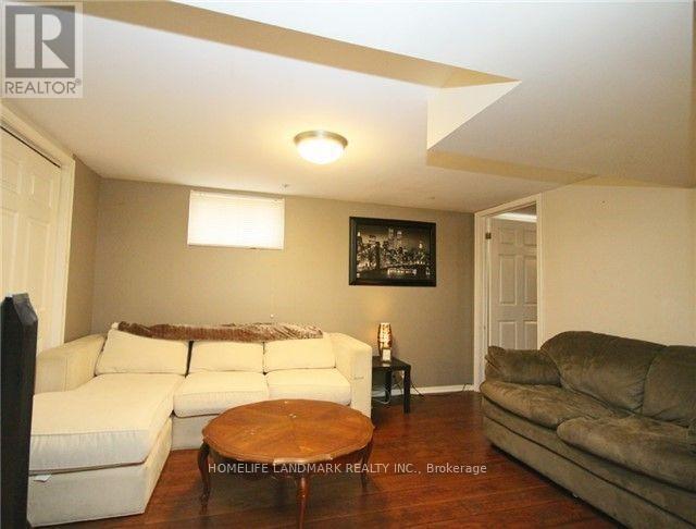 Photo - 245 Windsor St