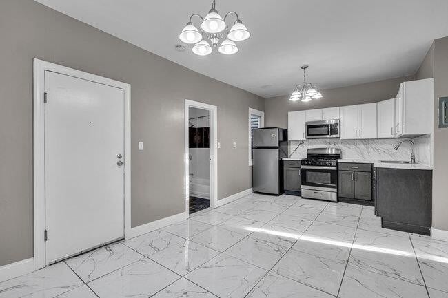 Photo - 165 Winfield Ave Unidad #4