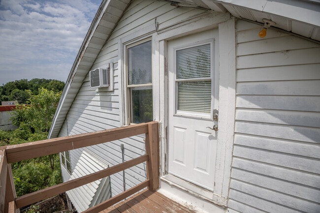 Photo - 1112 E Miller St