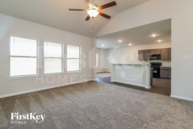 Photo - 14725 Country Club Dr