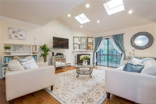 Photo - 197 Bridge St Unit APT 23