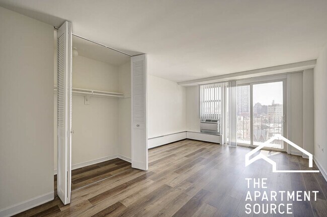 Photo - 441 W Oakdale Ave Unit 4E