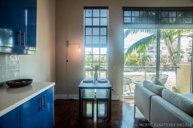 185 NE 4th Ave Unit 204
