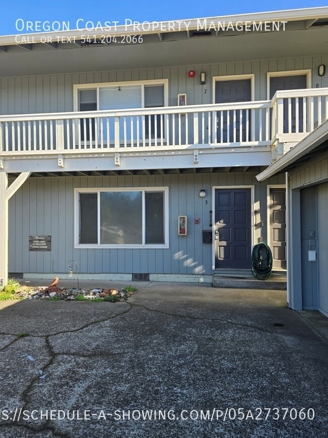 Building Photo - 811 SW 6th St Unit 3