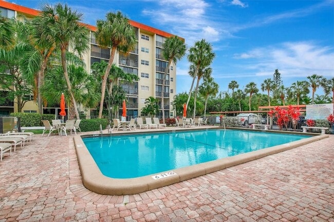 Photo - 2350 NE 14th Street Causeway Unit 611