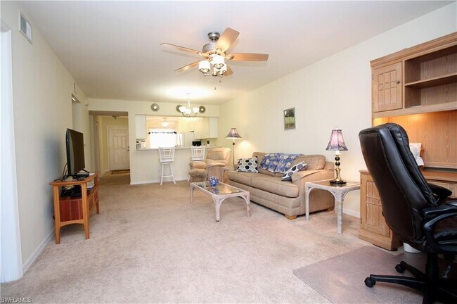 Photo - 273 Robin Hood Cir