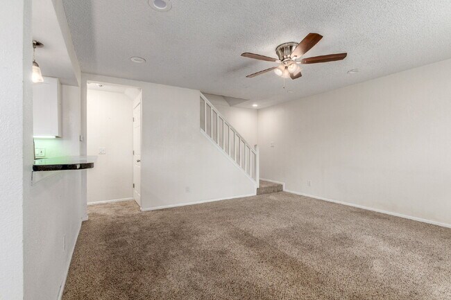 Photo - Lovely Three bed / Two bath for rent Unidad 10