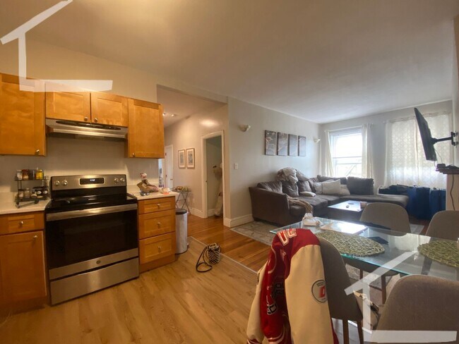 Photo - 170 Winthrop Rd