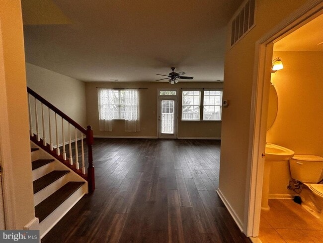 Photo - 212 Bowling Green Cir