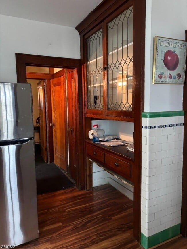 Photo - 2074 Stowe St