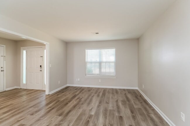 Photo - 937 Grass Hollow Ct