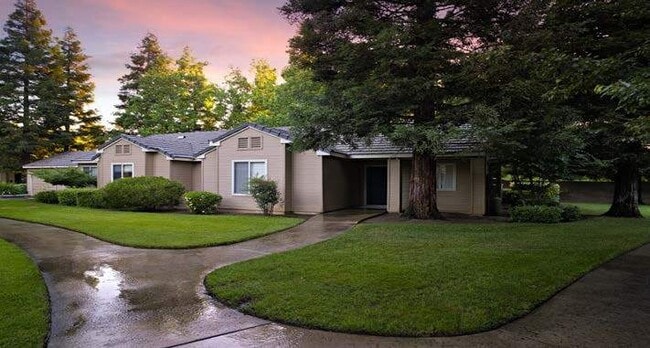 Photo - Sierra Ridge in Clovis, California. The pe...