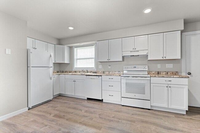 Photo - 2702 N Mason St Unit Left