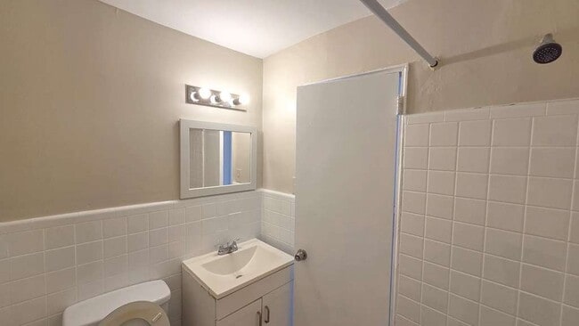 Photo - 5846 N Marvine St Unit A10