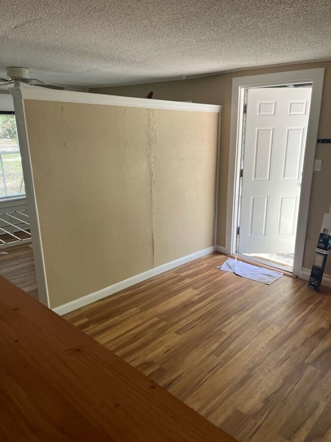 Photo - 1 bed 1 bath near UF law school