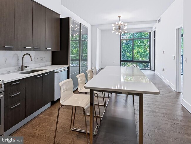 Photo - 525 Water St SW Unit 324