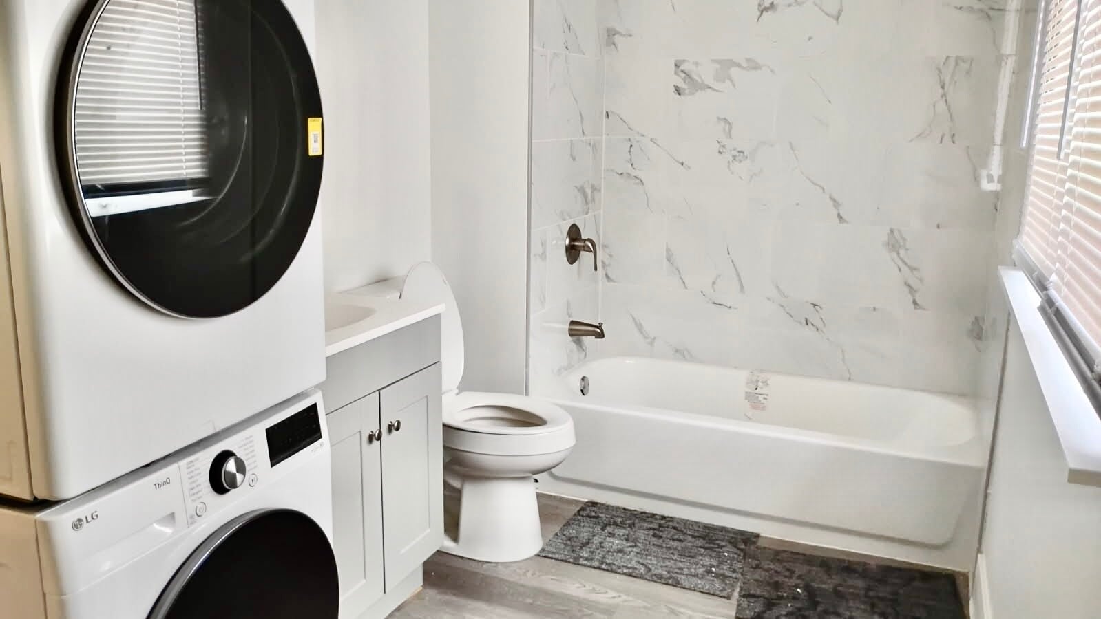 Photo - 2252 Greenwich St