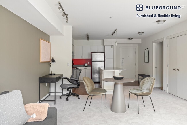 Photo - 330 3rd Ave W Unit SI FL5-ID471