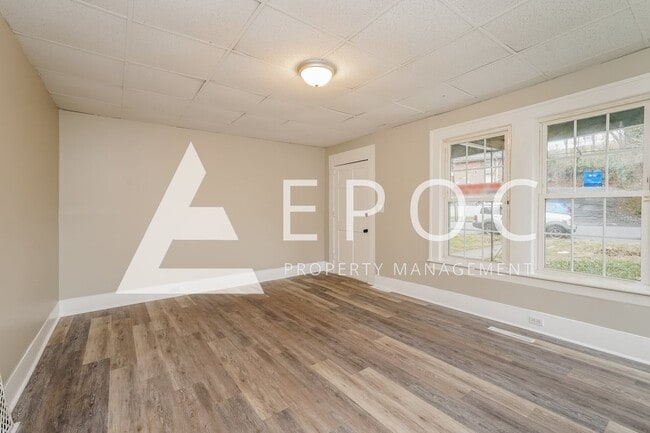 Building Photo - 152 Westdale Ave NW