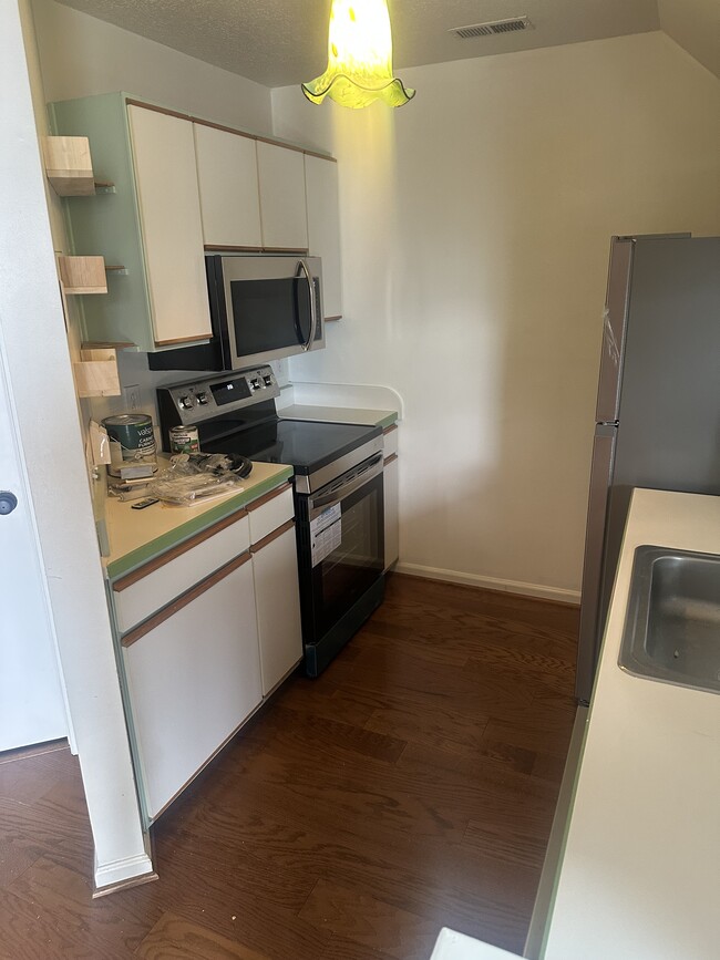 Photo - 5080 Heathglen Cir