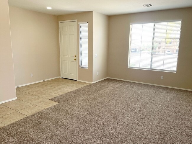 Photo - 4 Bedroom/2 Bath Single Level Home in Anthem! Close to freeway & TSMC Plant!