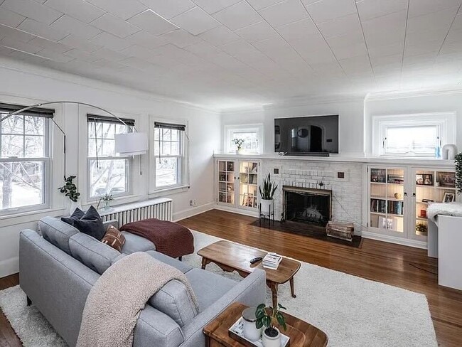 Main living room - 4942 Lyndale Ave S Unit #2 - Upper Floor