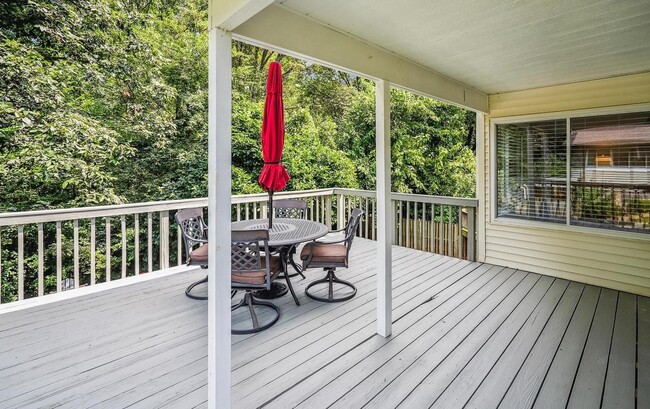 Photo - 276 W Meadowland Ln