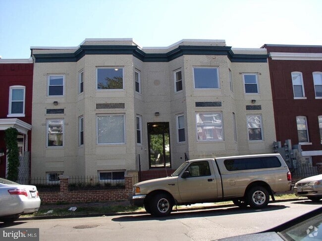 Building Photo - 732 Park Rd NW Unit B-4 Rental