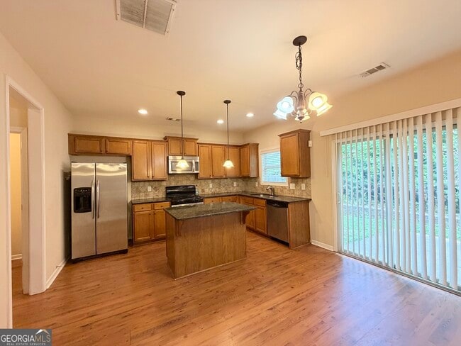 Photo - 259 Ascott Ln