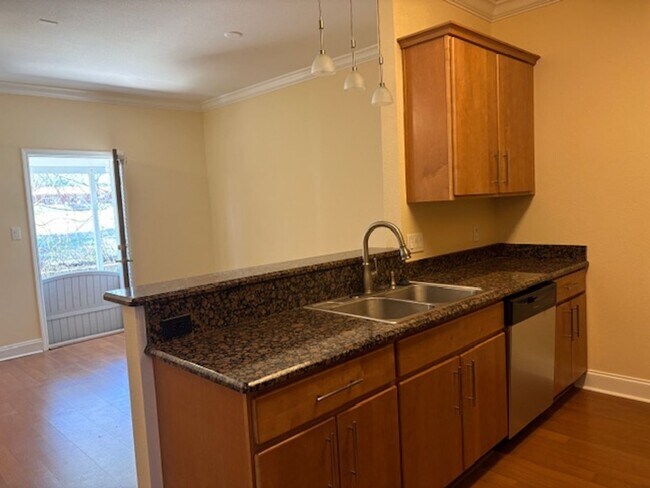 Photo - 532 Valparaiso Pkwy