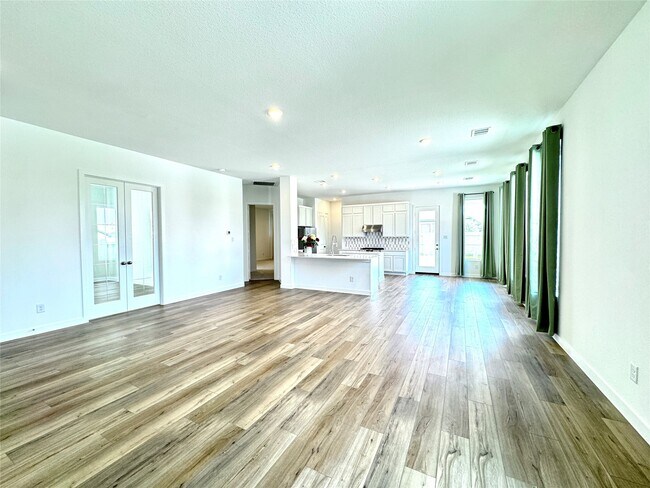 Photo - 2306 Hazel Berry St
