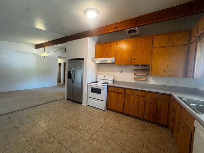 Photo - 3 Bed / 2 Bath Home Near Jerry Cline Park & Tennis Courts