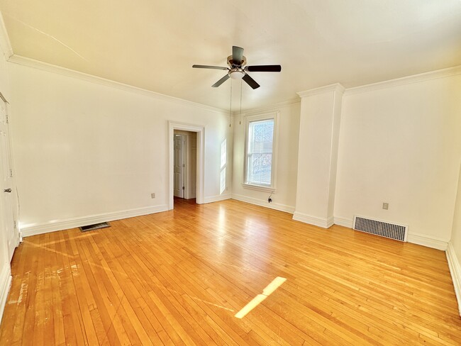 Photo - 255 S Jackson St Unit 3