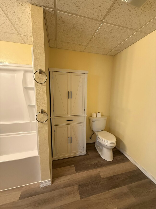 Photo - 211 Bank St Unit 1