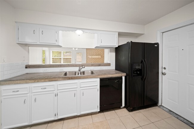 Building Photo - 23114 Earlmist Dr