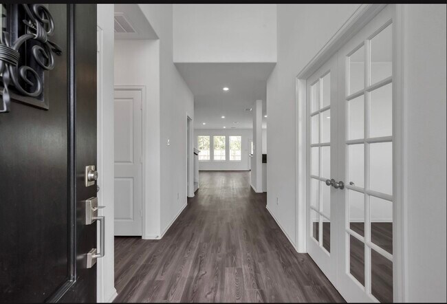 Photo - 19179 Pinewood Grove Trl