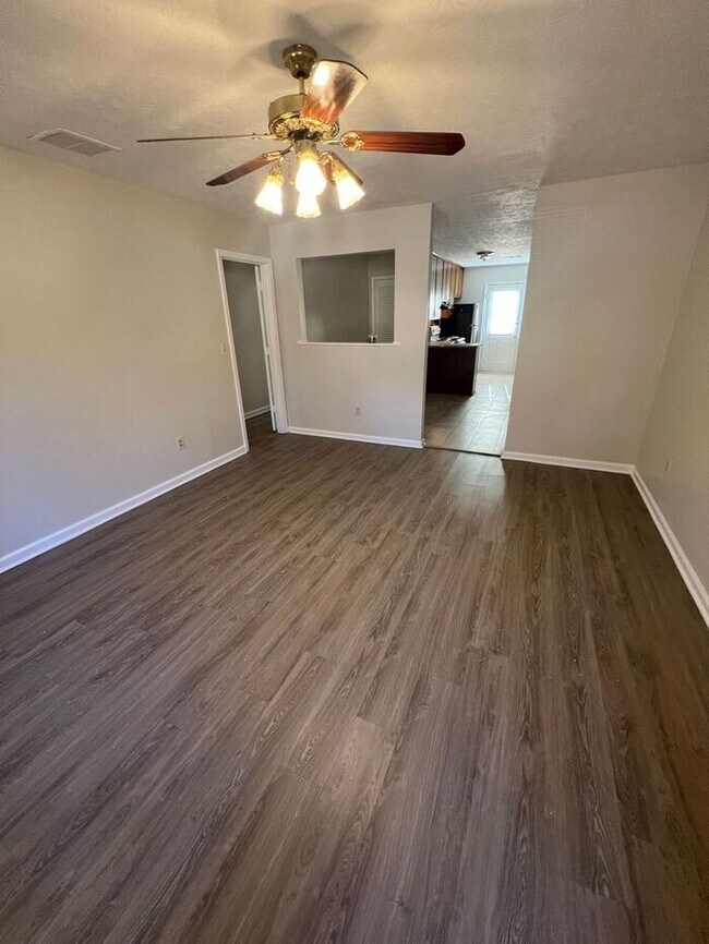 Photo - Beautiful 2 bedroom 2 bathroom ranch duplex Now Ready!