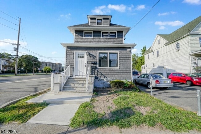 Building Photo - 100 Kansas St Unit 2