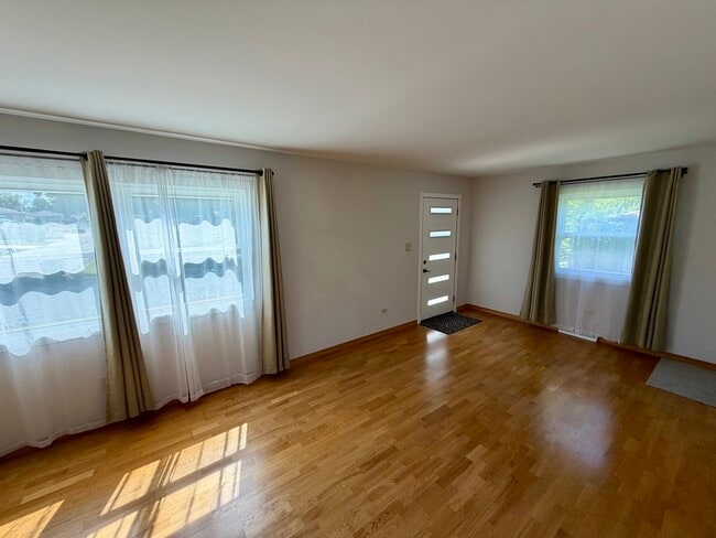 Photo - 700 McCarthy St