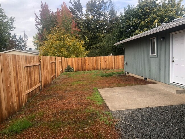 Photo - 3 bedroom, 1 bath house in Springfield!