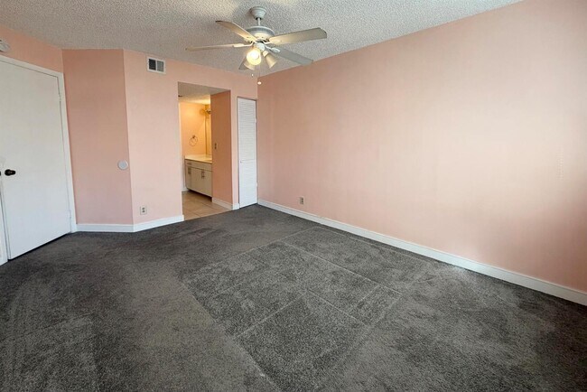 Photo - 9977 Westview Dr Unit 111