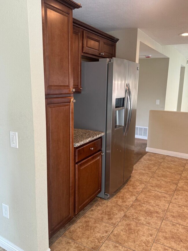 Photo - Very Spacious! 3Bed/2.5Bath w/solar panels! Close to Sweetwater Reservoir with plenty of trails!