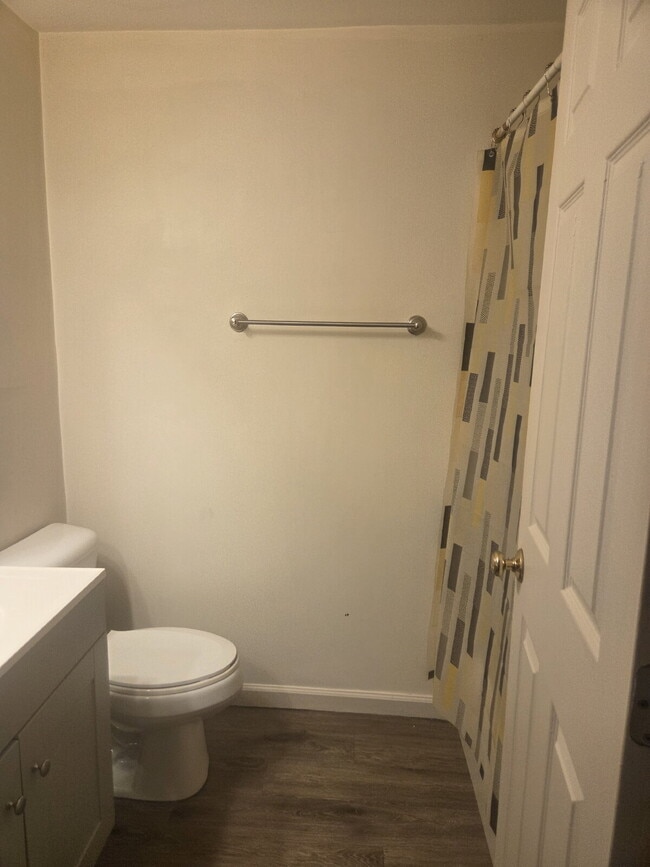Photo - "Charming 2-Bed Retreat in Frederick - Cozy Living Awaits!" Unit C