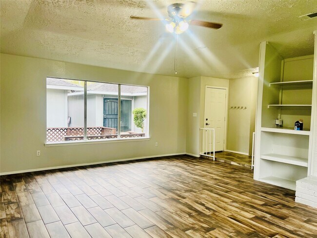 Photo - 13114 Benford Dr