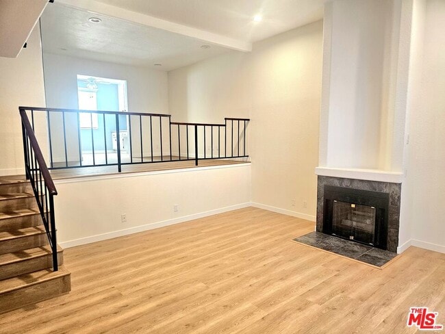 Photo - 10201 Mason Ave