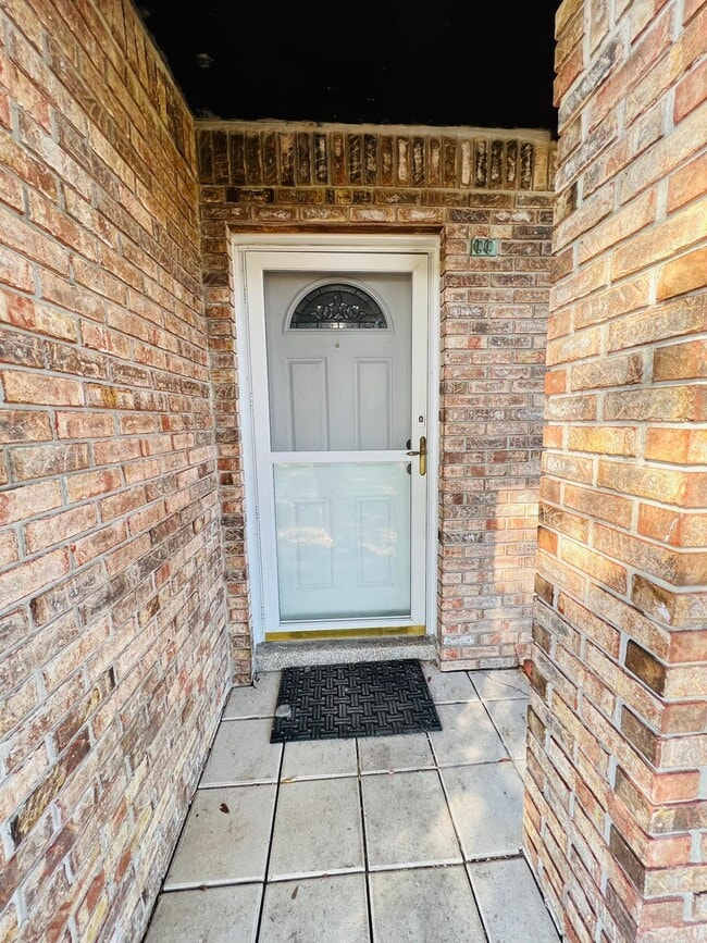 Front door - 1817 Demastus Ln House