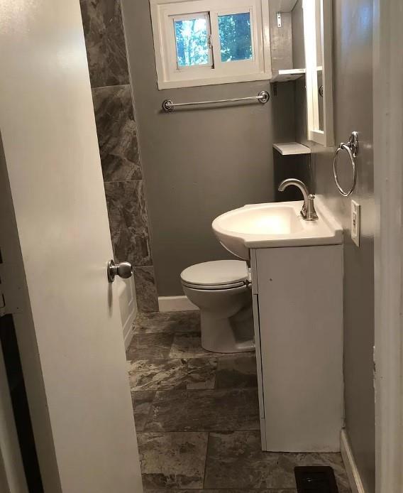 Photo - 700 Valley Brook Rd